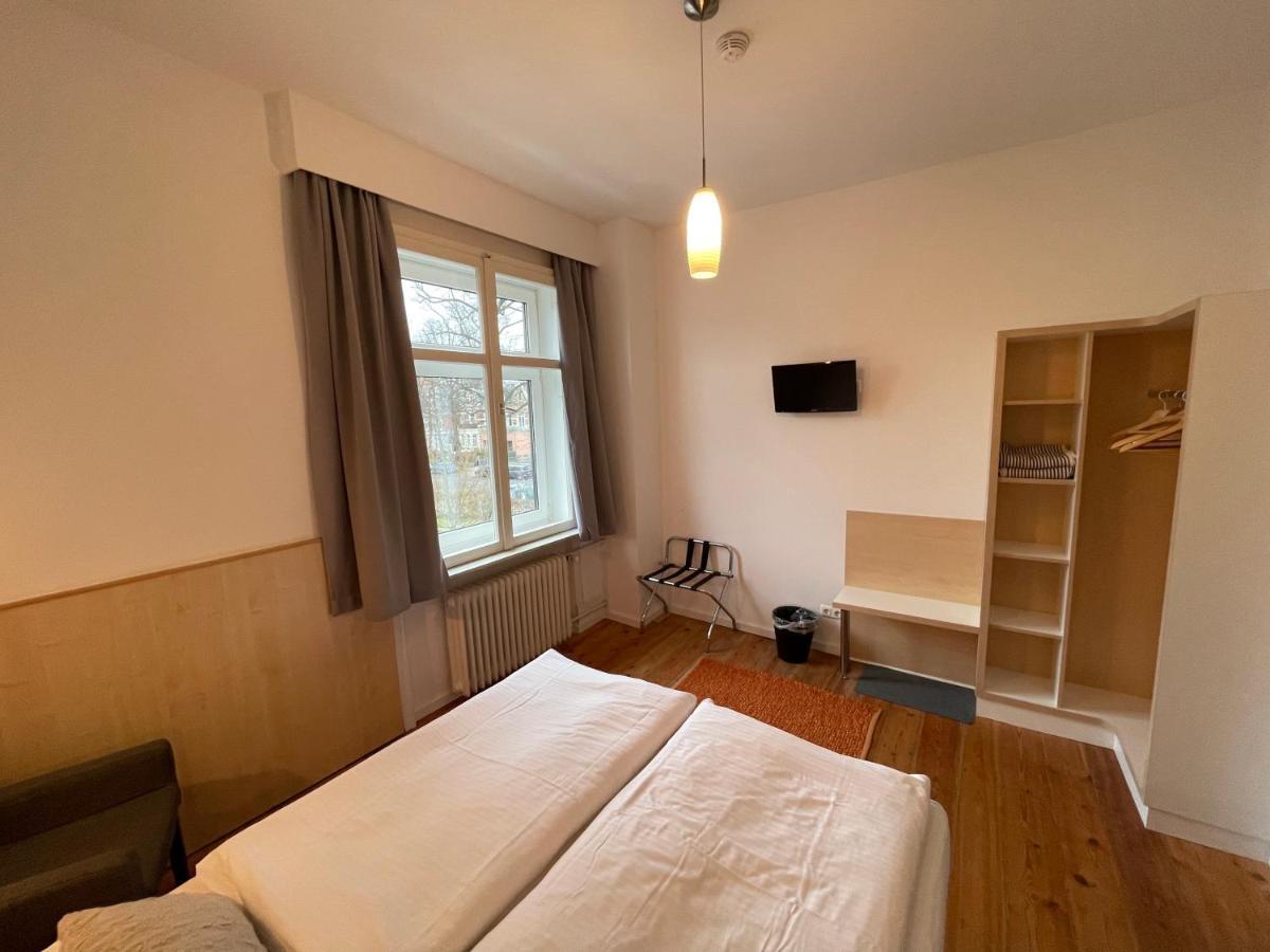 Aparthotel Stadtpark Любек Екстериор снимка